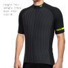 wulibike men's black summer cycling jersey short sleeve M10118-model show